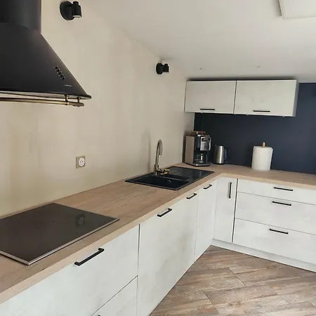 Hemmes Kiteland House *